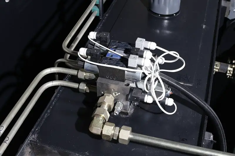 La valve hydraulique est bloquée
