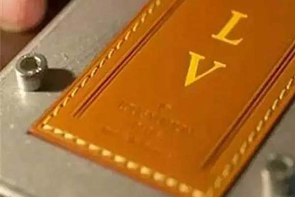 LV (Louis-Vuitton) provides personalized hot stamping service