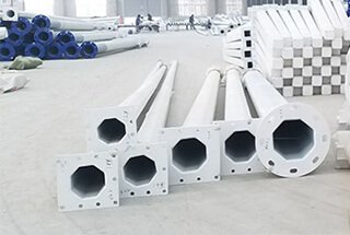 Fabrication de poteaux d'éclairage public