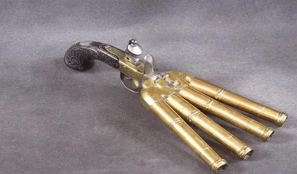 The duck-foot pistol