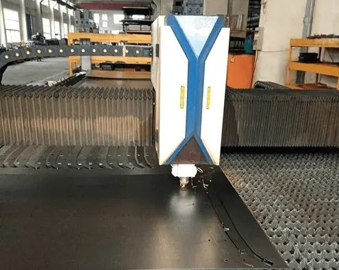 Two-dimensional laser cutting machine