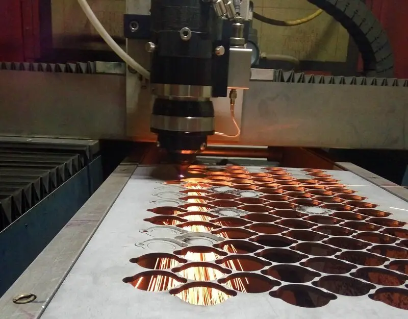 advantages of metal laser cutting machine