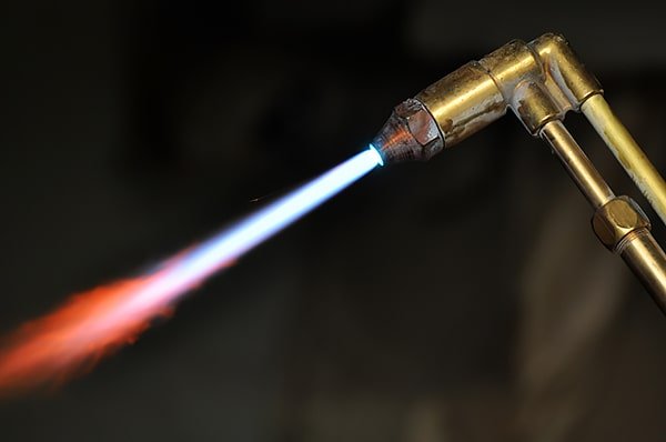 Assembler correctement la torche de coupe