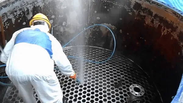 Application de la technologie des jets d'eau au nettoyage industriel