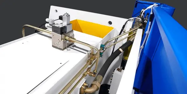 Synchronous principle of electro hydraulic synchronous CNC press brake machine