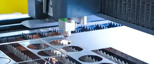 Comparison of laser cutting with different auxiliary gases