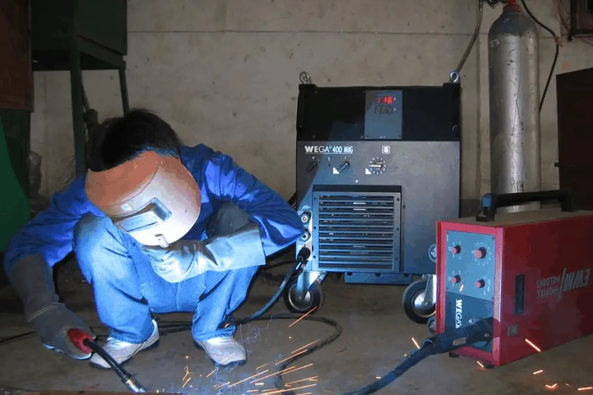 Causas de la porosidad en la soldadura con gas protector de CO2 Medidas para volver a soldar