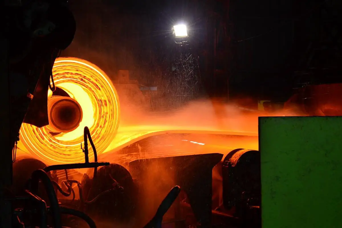 Hot Rolling vs Cold Rolling Bridging the 1250℃ Gap in Metal Processing