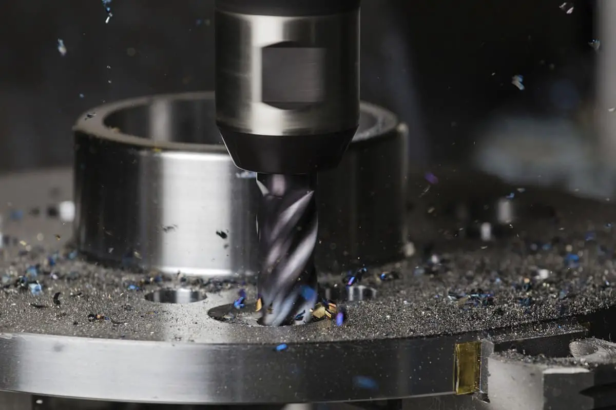 Choosing the Right Cutting Tools for CNC Milling in Mold Making
